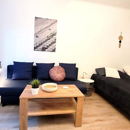 Great Life - Apartment Next To Metro Station Варшава Экстерьер фото