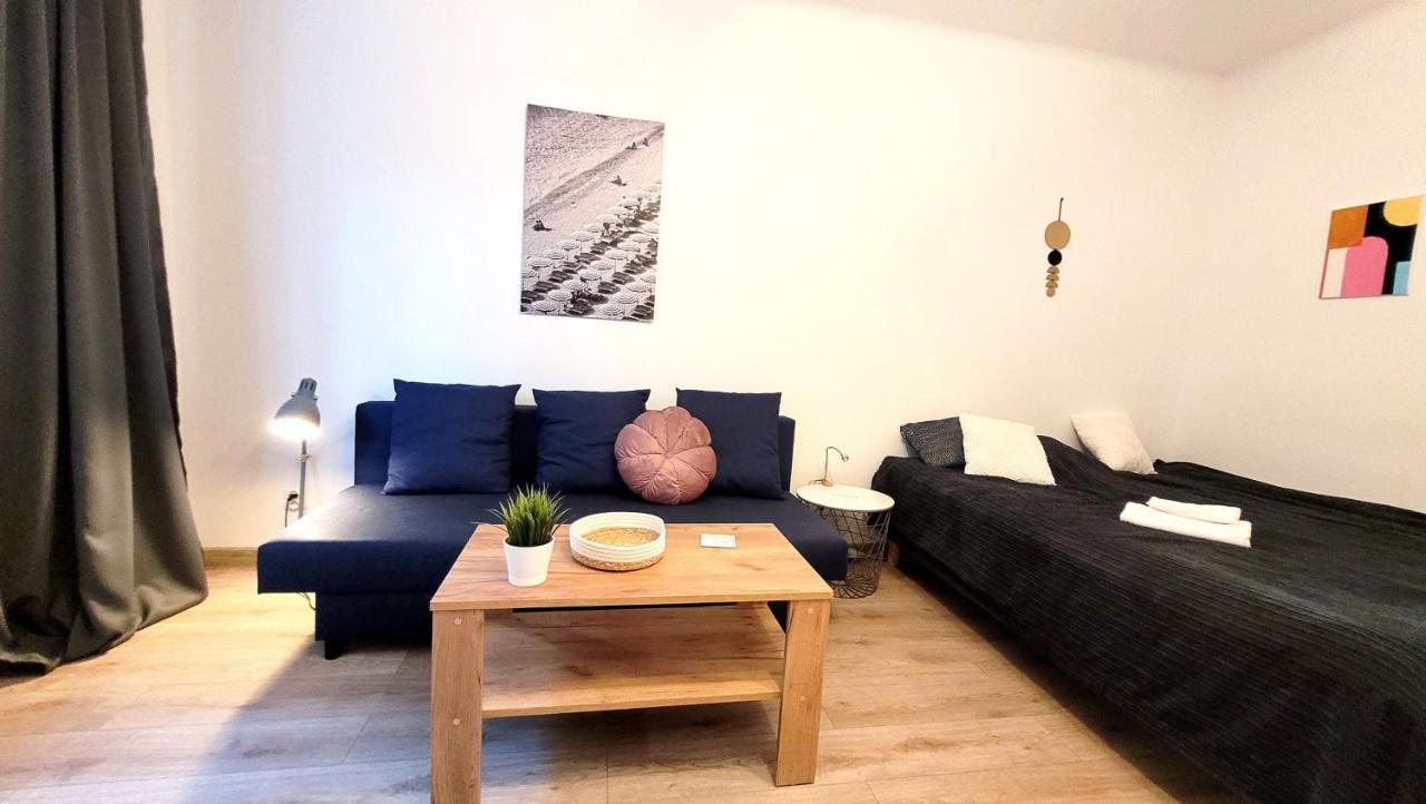 Great Life - Apartment Next To Metro Station Варшава Экстерьер фото