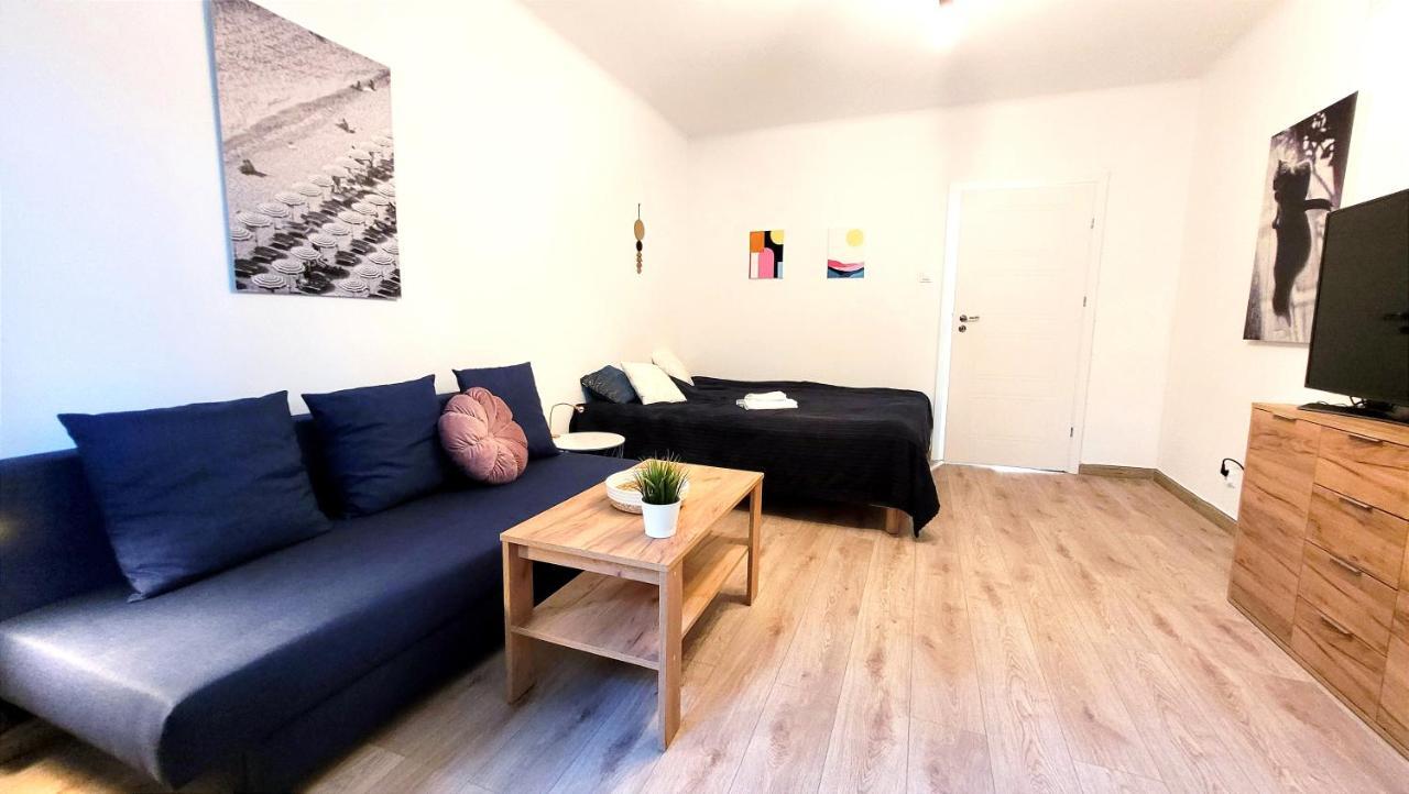 Great Life - Apartment Next To Metro Station Варшава Экстерьер фото