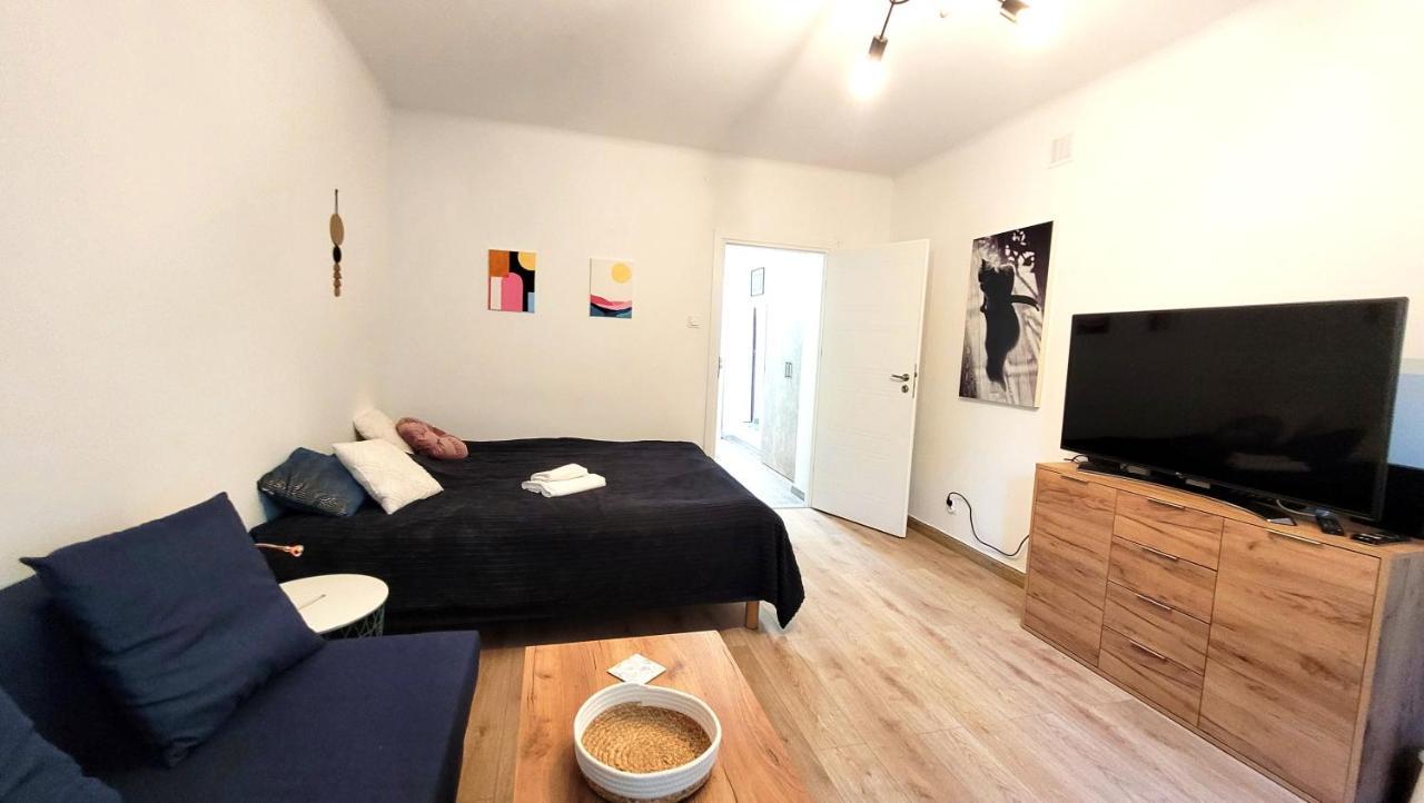 Great Life - Apartment Next To Metro Station Варшава Экстерьер фото